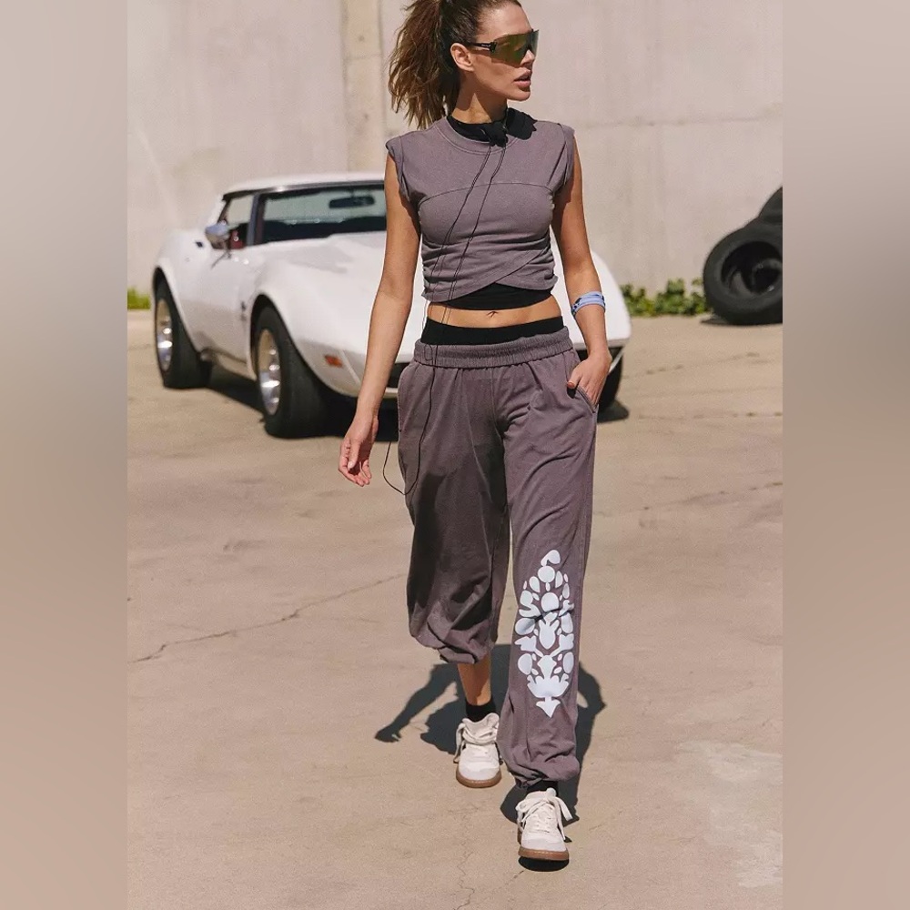 FREE PEOPLE FP Movement Hot Shot LOGO Crossover 2 Piece SET